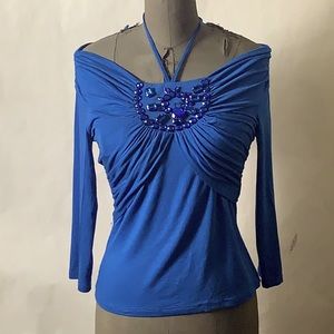 Off shoulder blue ring set top